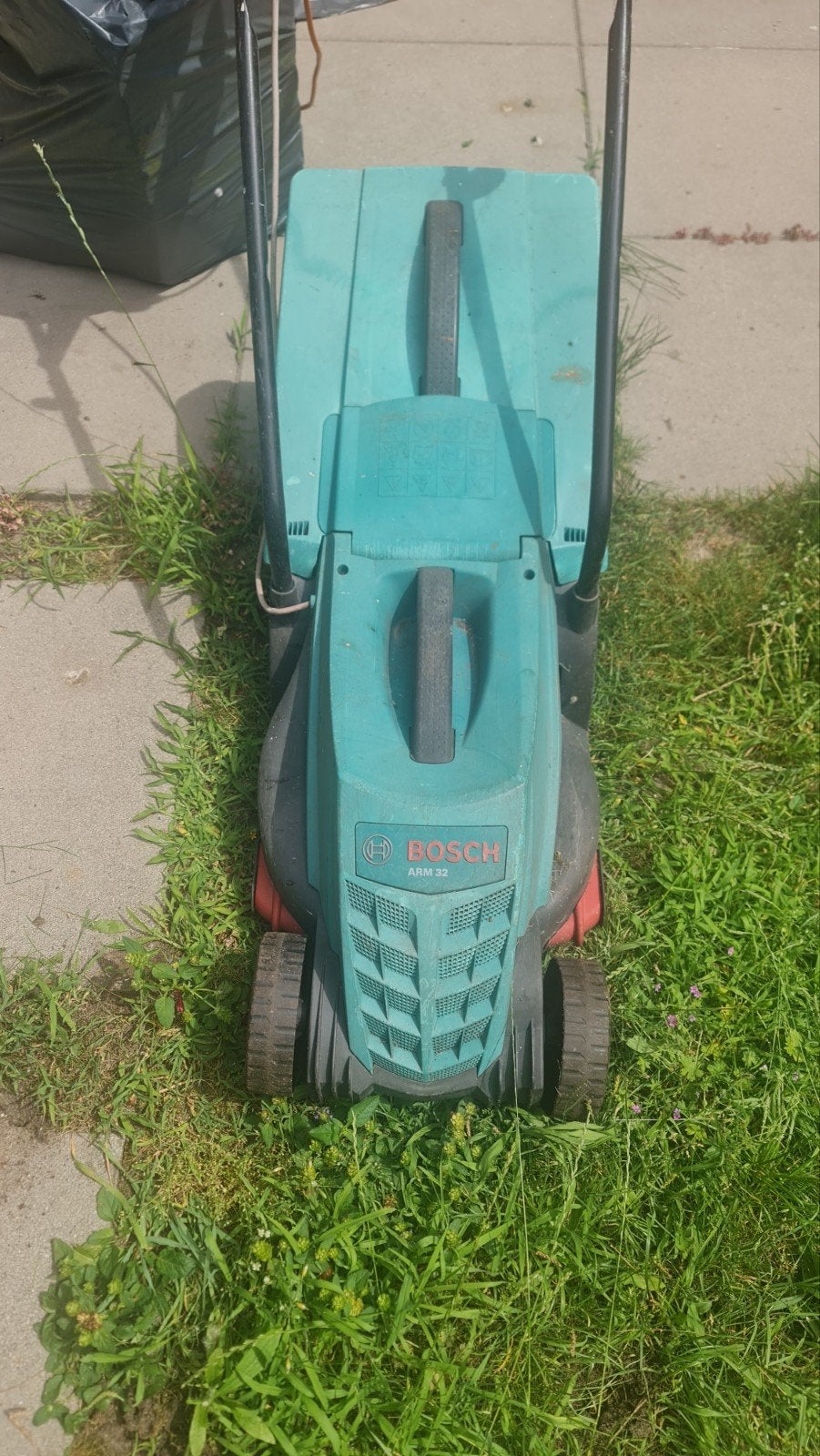 Bosch ARM 32 elektrische grasmaaier, Tuin en Terras, Grasmaaiers, Ophalen, Cirkelmaaier, Gebruikt, Elektrische grasmaaier