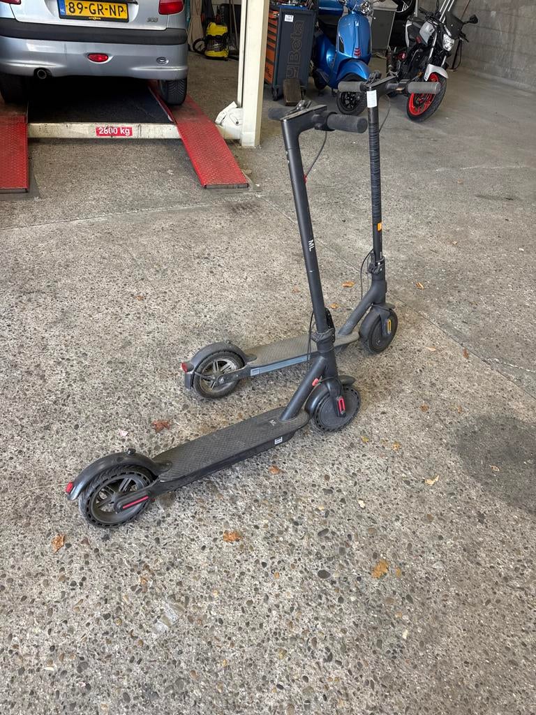 Twee zwarte elektrische steps, Ophalen, Gebruikt, Elektrische step (E-scooter)