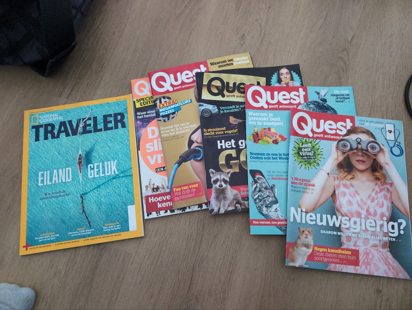 Tijdschriften (5xQuest en 1x Traveller), Ophalen