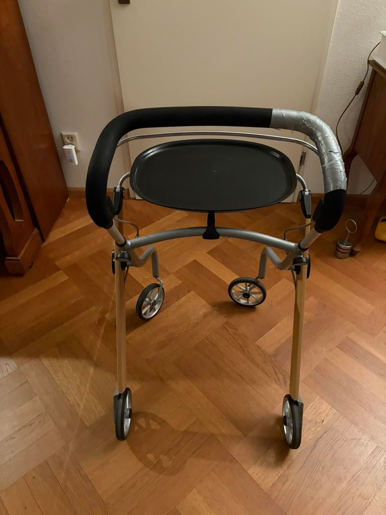 Binnen rollator met dienblad, Ophalen, Opvouwbaar, Gebruikt
