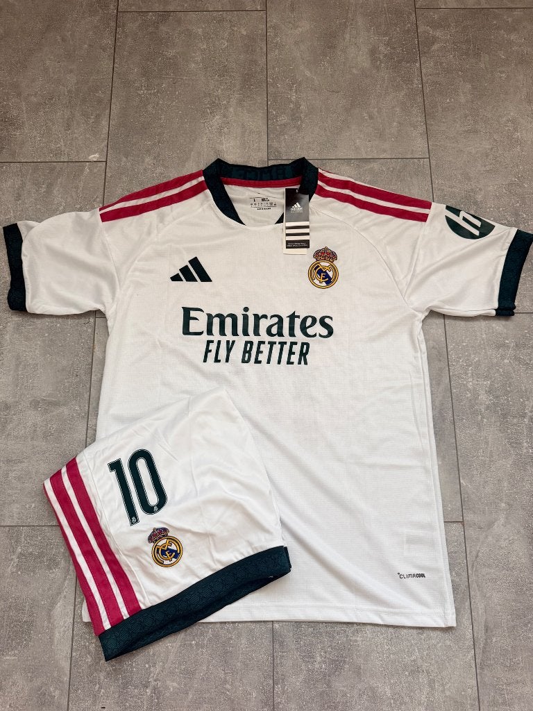 Mbappé (L) & Bellingham (M) Real Madrid Thuisshirts, Maat L, Ophalen of Verzenden, Zo goed als nieuw, Shirt