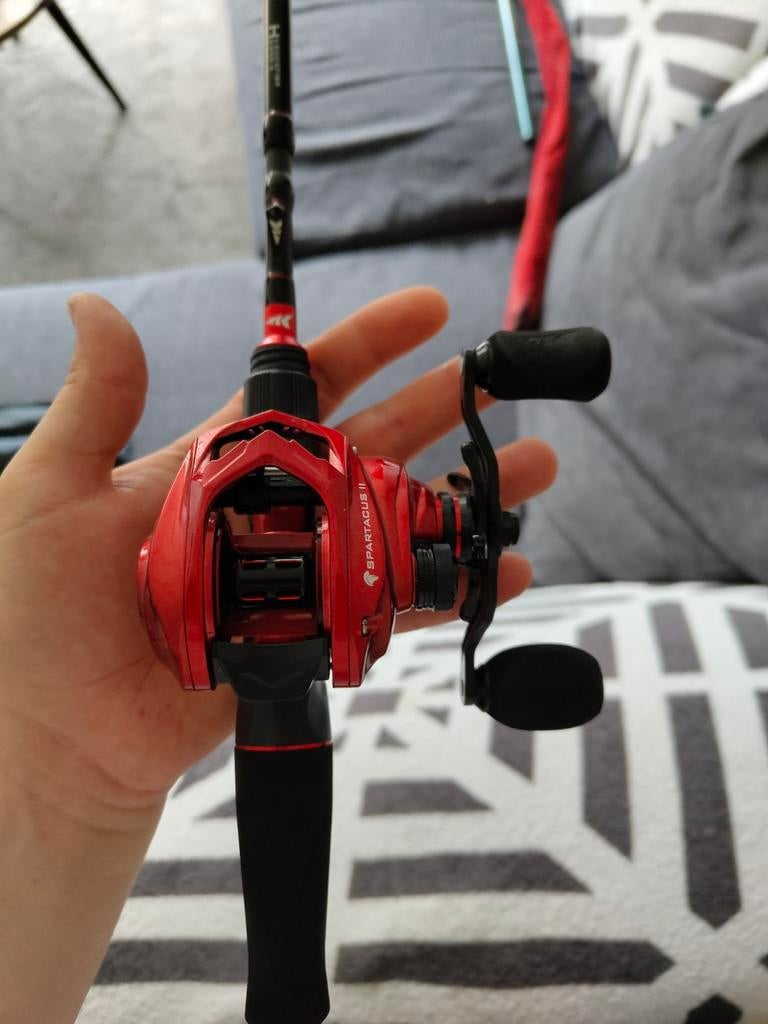 baitcaster voor linkshandigen, Ophalen, Nieuw, Werphengel
