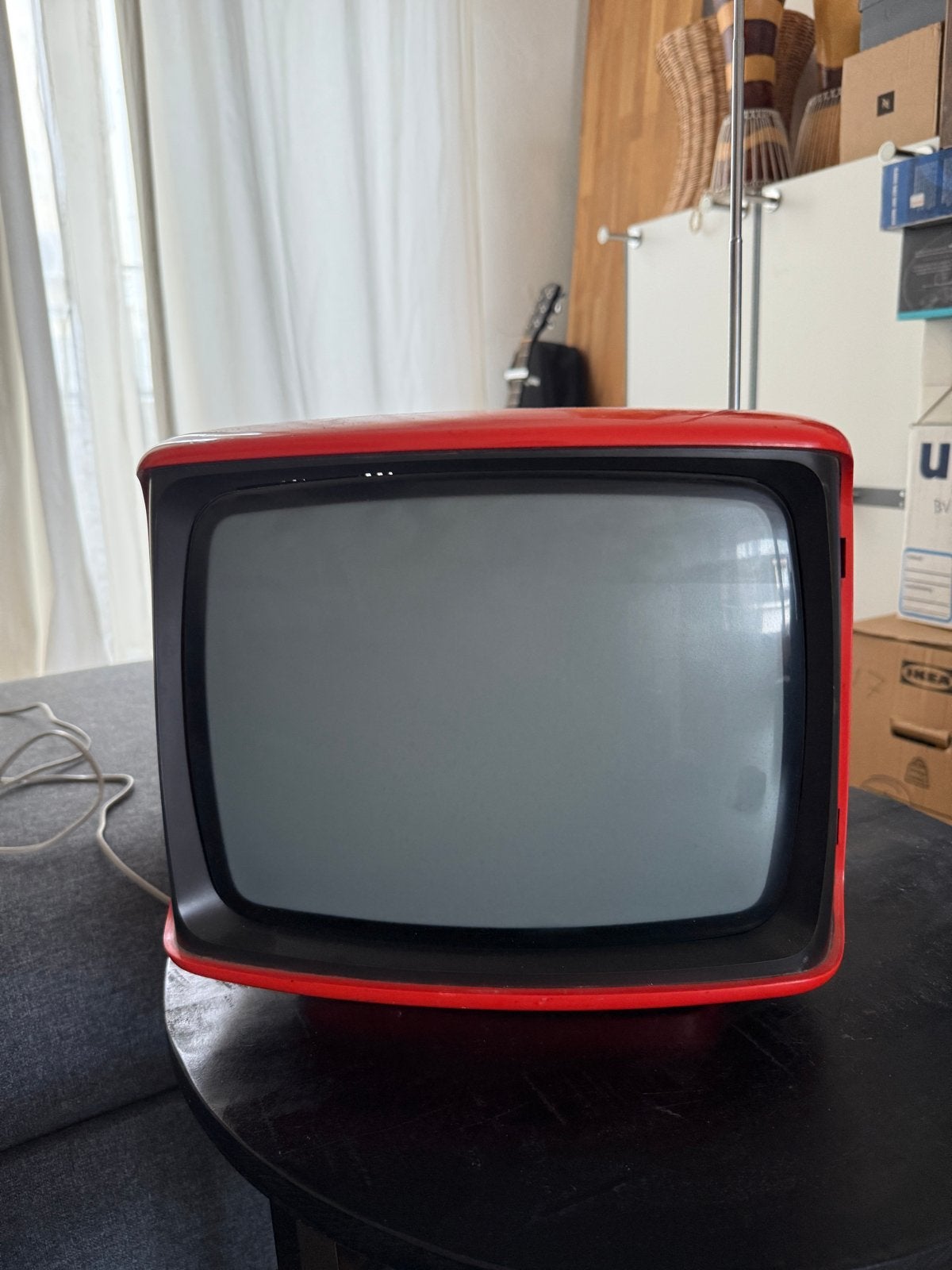 Vintage Rode Philips Zwart-wit TV - Werkend, Audio, Tv en Foto, Vintage Televisies, Ophalen of Verzenden, Gebruikt, Minder dan 40 cm