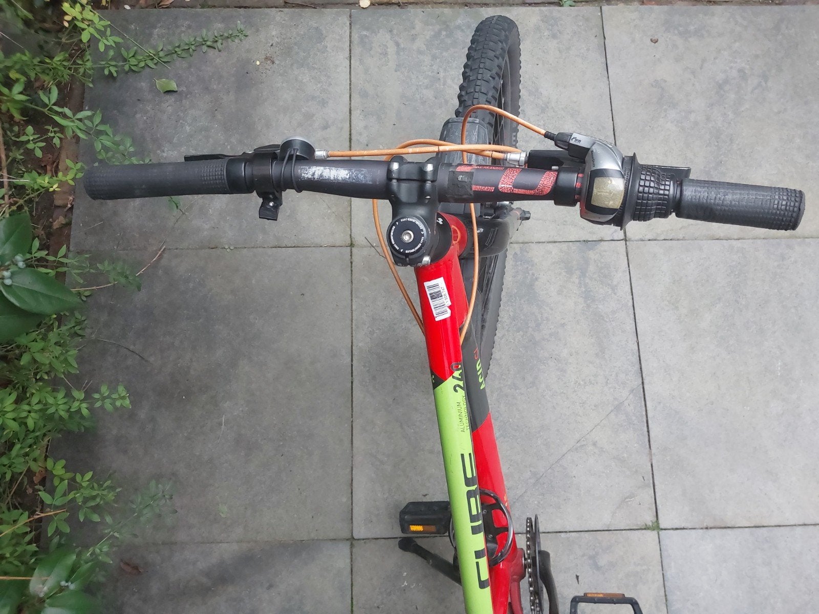 Foto 4 van Cube 240 Acid SL 24 inch mountainbike