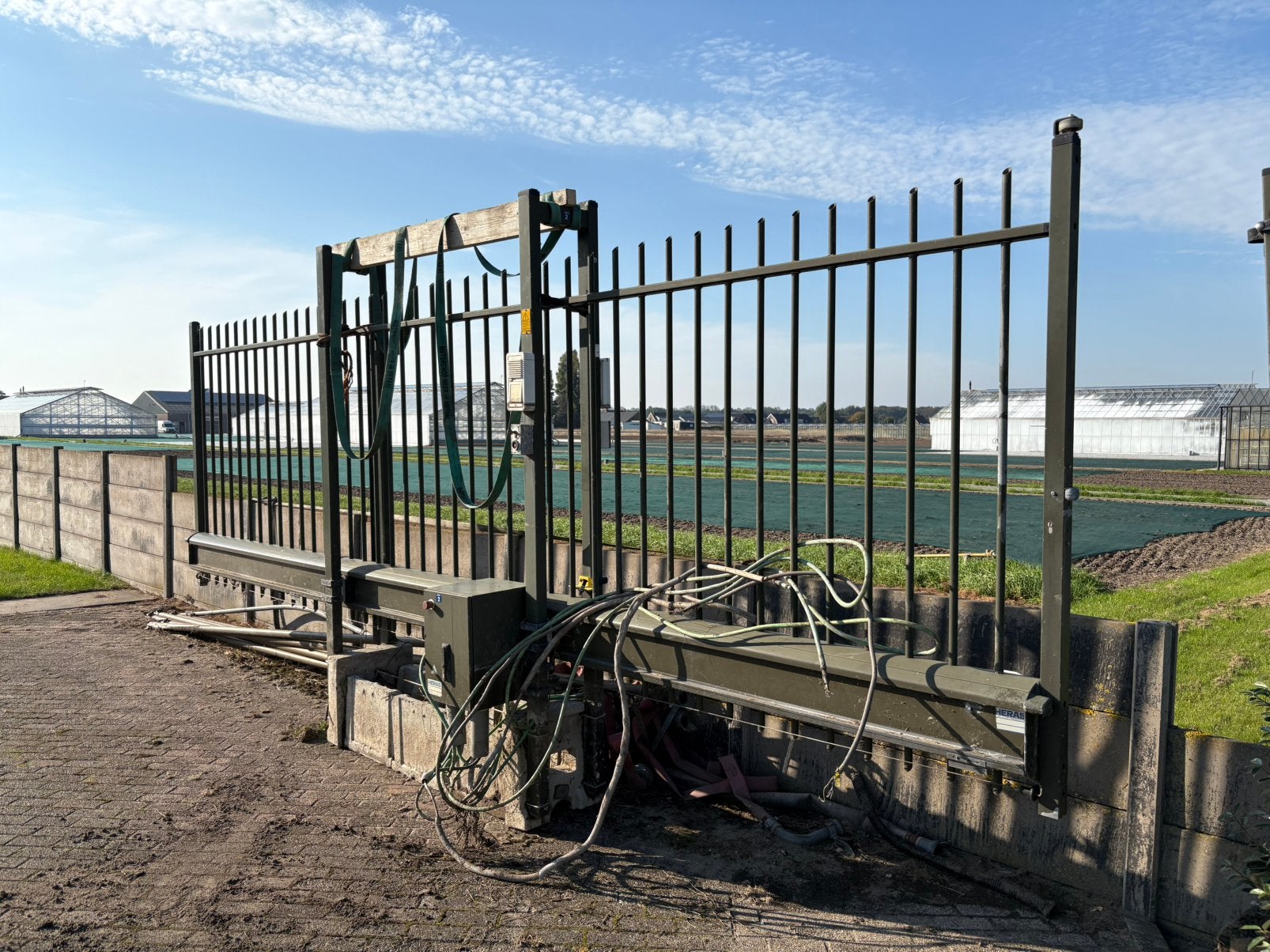 Heras schuifpoort elektrisch bedienbaar 6,5 mtr., Tuin en Terras, Ophalen, Gebruikt, IJzer, Spijlenhekwerk