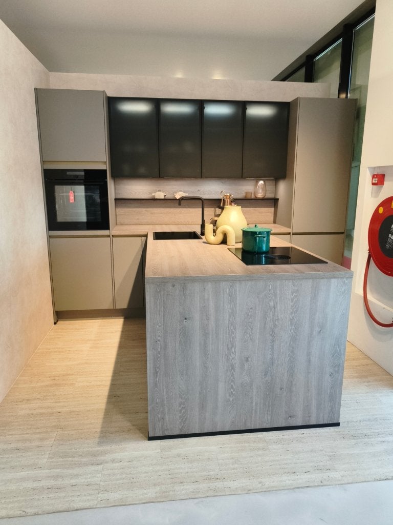 SHOWROOMKEUKEN TAUPE, Ophalen, Nieuw