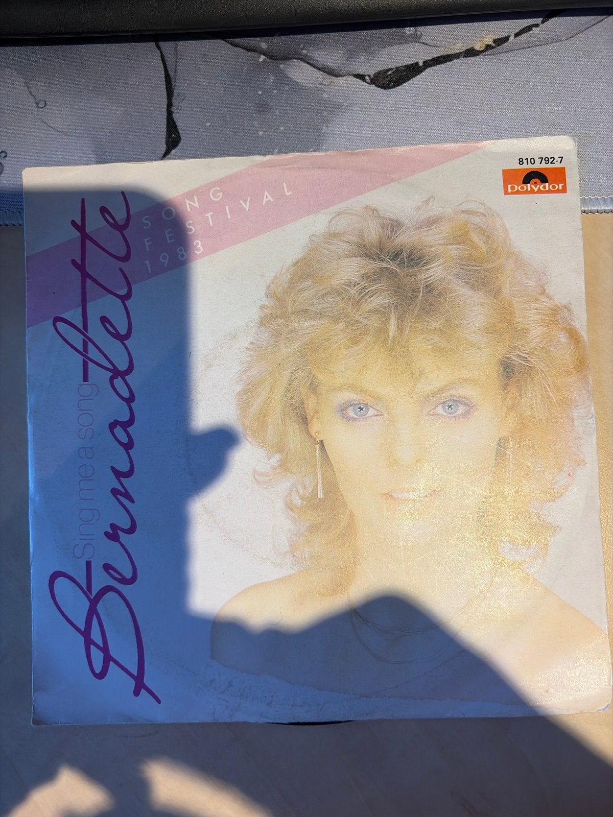 Bernadette - Sing Me A Song (Songfestival 1983) Vinyl Single, Gebruikt, 7 inch, Ophalen of Verzenden, Pop