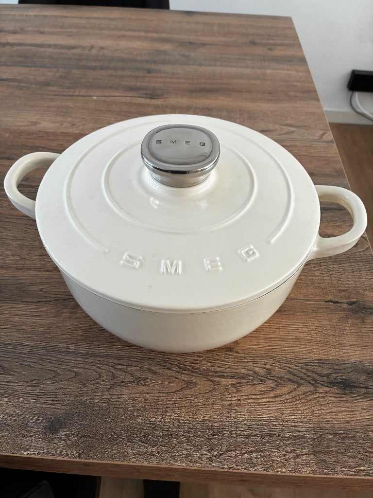 Smeg gietijzeren pan Créme 24cm, Ophalen, Nieuw, Antiaanbaklaag, Overige merken