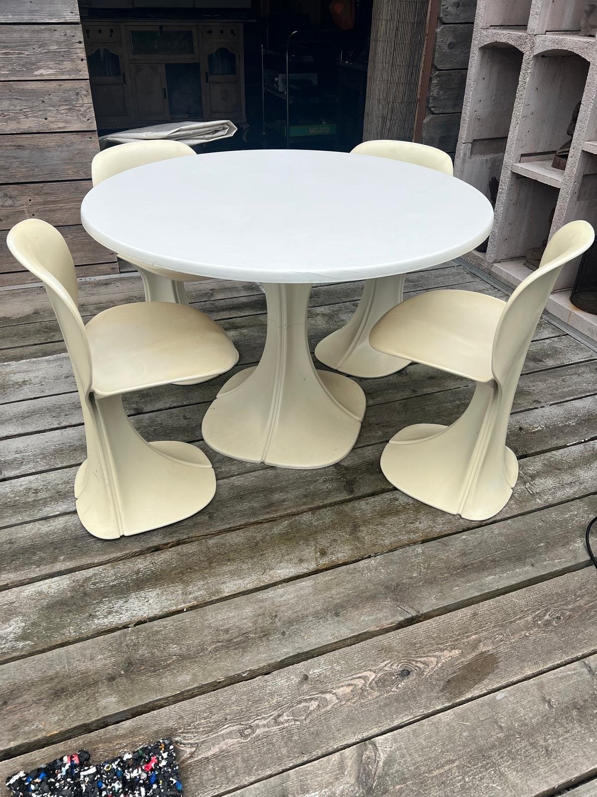 Vintage Pierre Paulin Eetset: Tafel en 4 Stoelen (Boro 8810), Ophalen