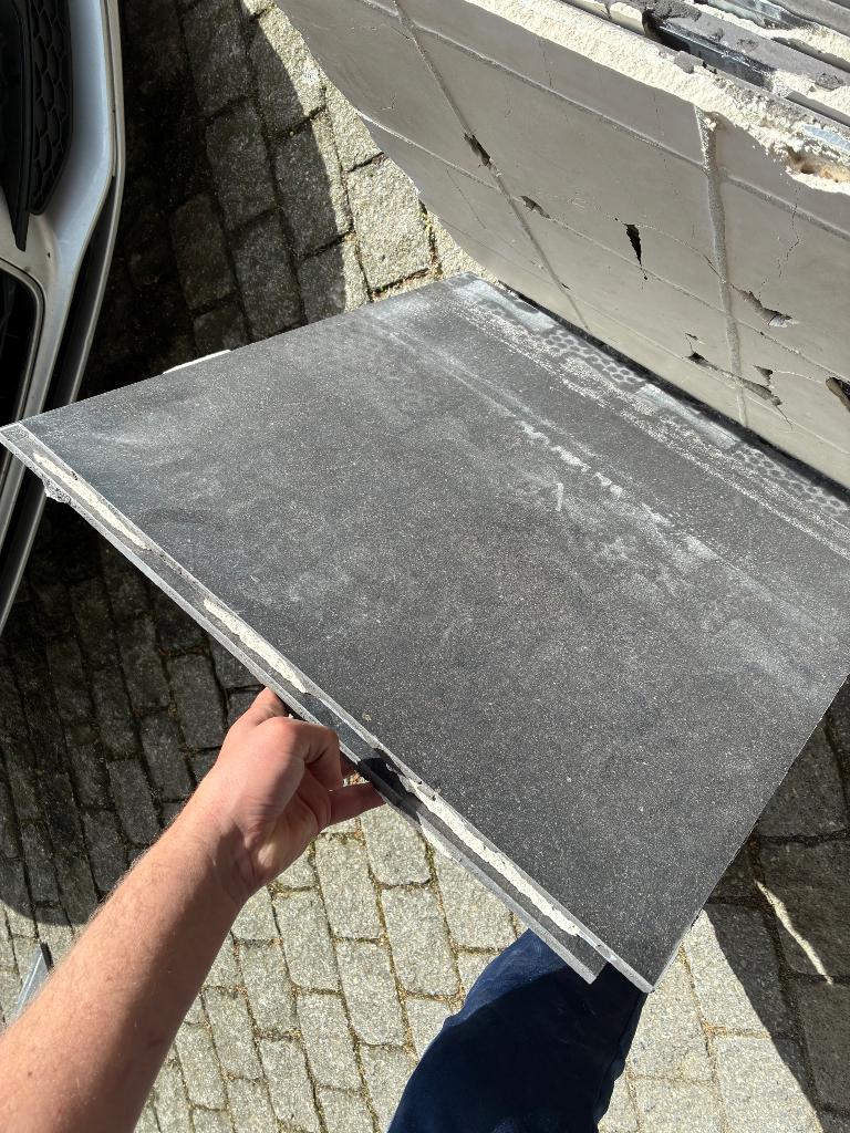 Zwarte vloertegel, Doe-het-zelf en Verbouw, Tegels, Ophalen, 60 cm of meer, Zo goed als nieuw, 10 m² of meer