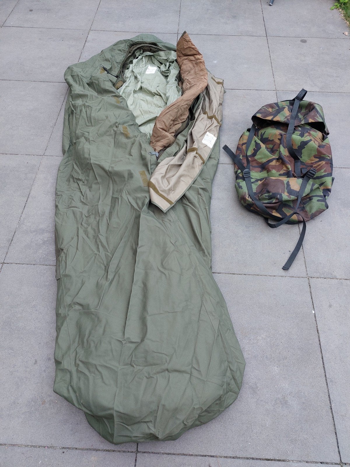 Defensie M90 slaapzak inclusief bivizak, lakenzaken en compr, Ophalen of Verzenden