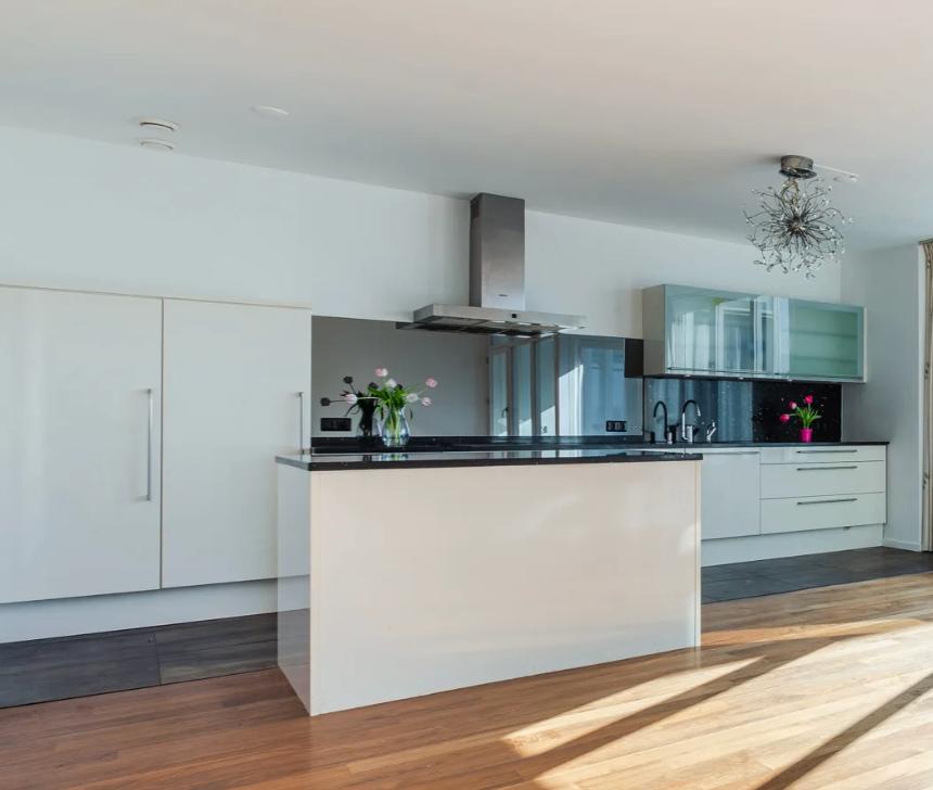 Witte keuken met zwart blad, bosch en siemens apparatuur, Huis en Inrichting, Ophalen, Gebruikt, Wit, Graniet of Steen