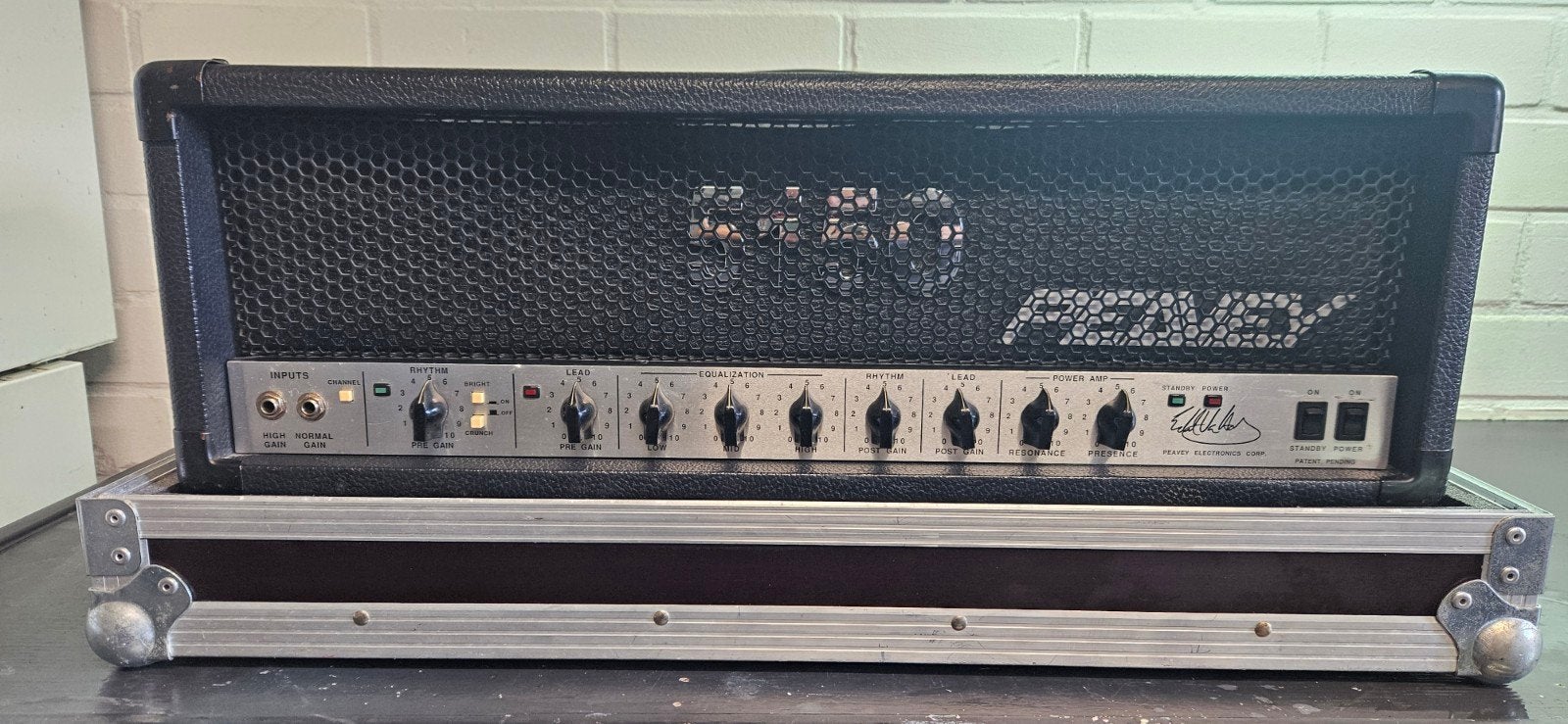Peavey 5150 EVH Signature buizenversterker + Thon flightcase, Ophalen, Gebruikt, 100 watt of meer
