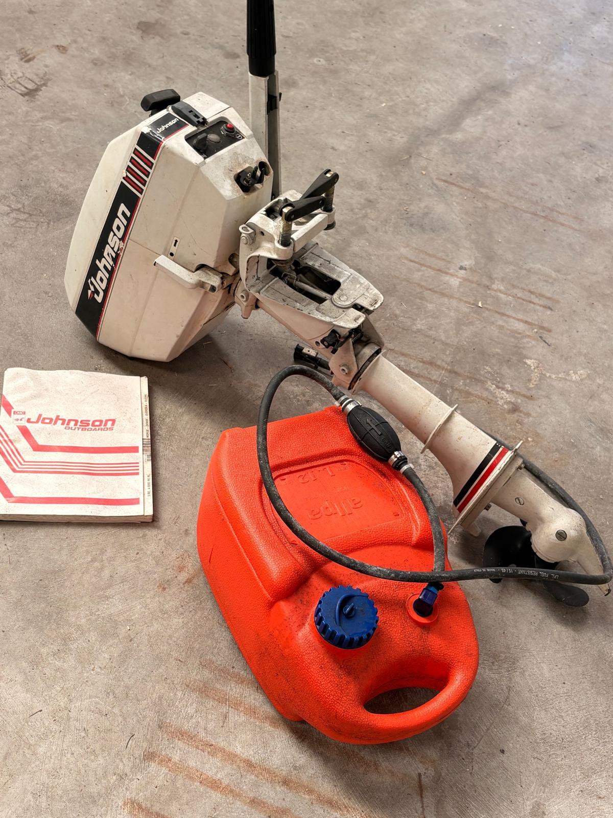 Buitenboordmotor Johnson 4 PK, Ophalen, Zo goed als nieuw, Benzine, Minder dan 5 pk