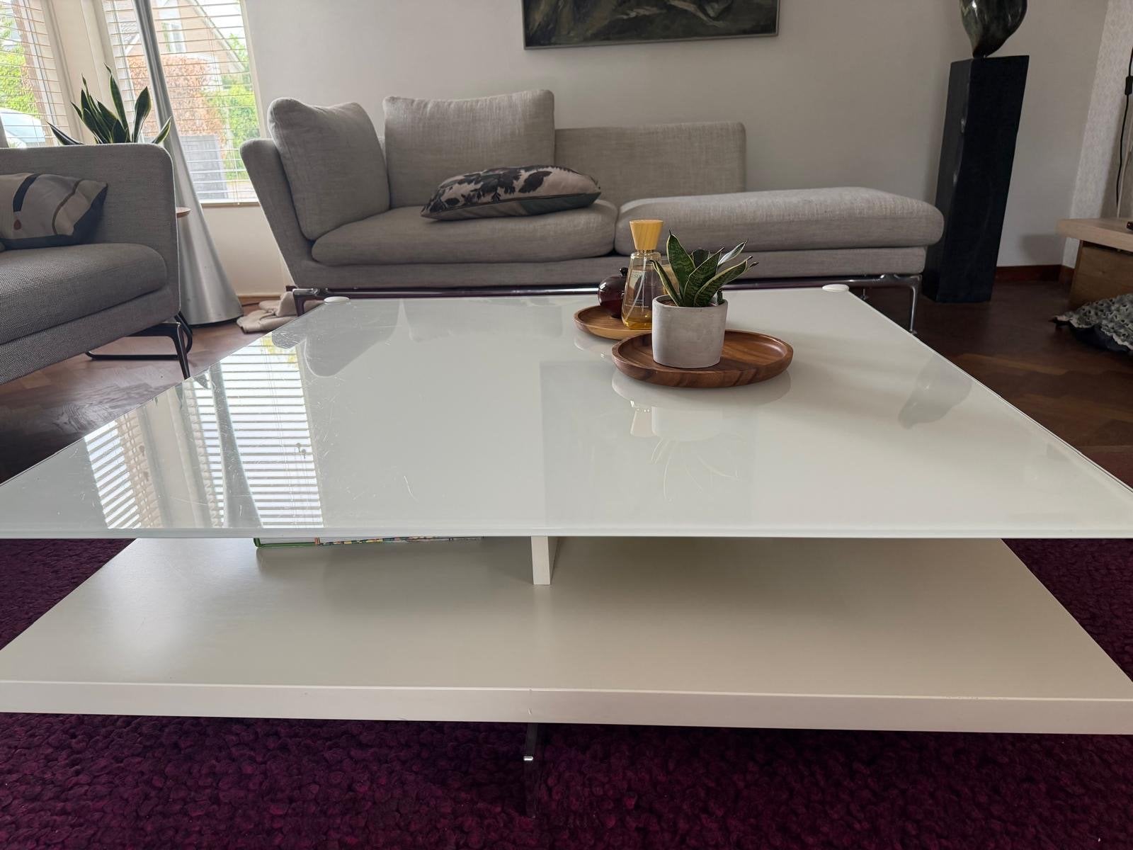 Moderne salontafel met glazen blad - Hülsta, Huis en Inrichting, Ophalen, Gebruikt, Vierkant, 50 tot 100 cm