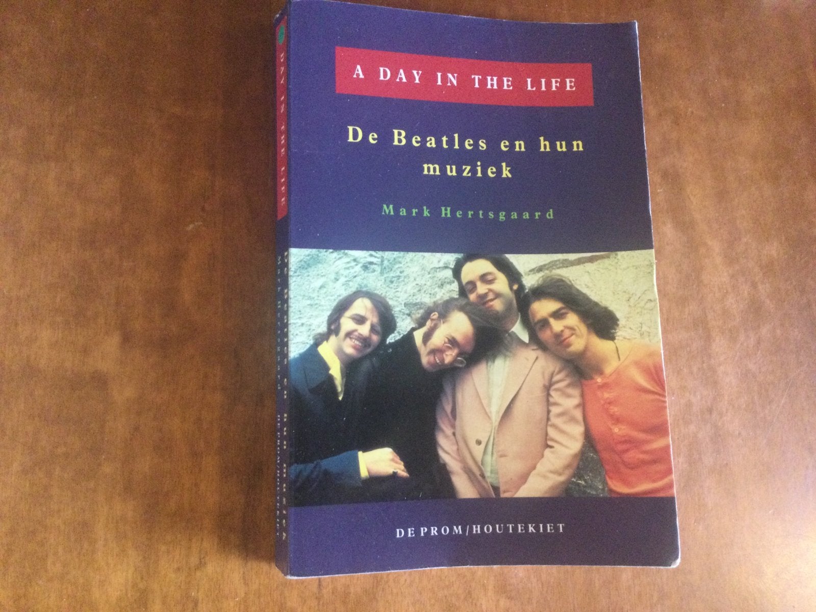 Boek The Beatles, Ophalen of Verzenden, Gelezen, Artiest