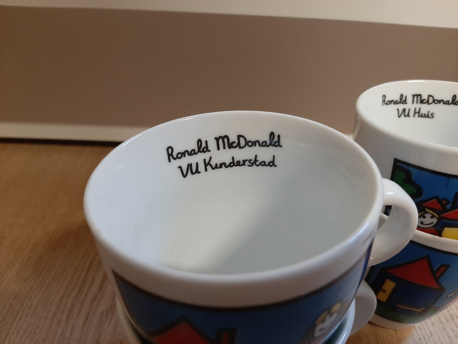 Ronald Mcdonald VII kinderstad koffie kopjes, Huis en Inrichting, Keuken | Servies, Ophalen of Verzenden, Overige stijlen, Kop(pen) en/of Schotel(s)