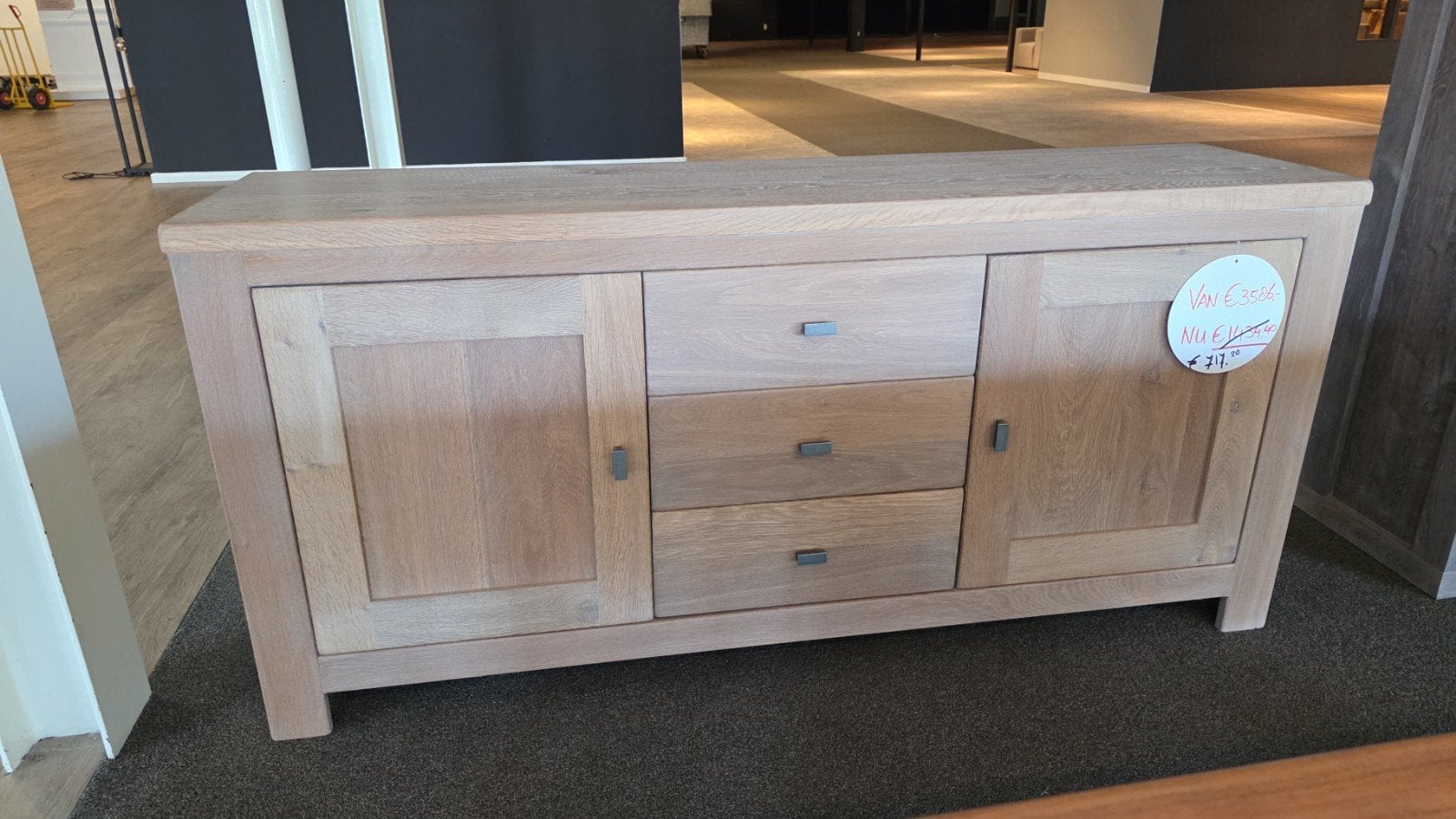 NIEUW dressoir Merk BKS, massief eiken, goede kwaliteit €500, Ophalen, Nieuw, 25 tot 50 cm, 150 tot 200 cm