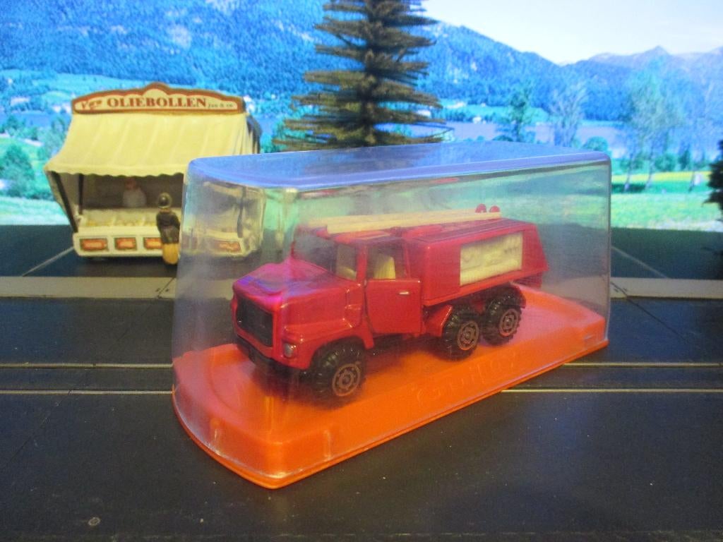 1:64 1981-1988 Ford L-Series brandweer - Guiloy, Ophalen of Verzenden, Nieuw, Auto