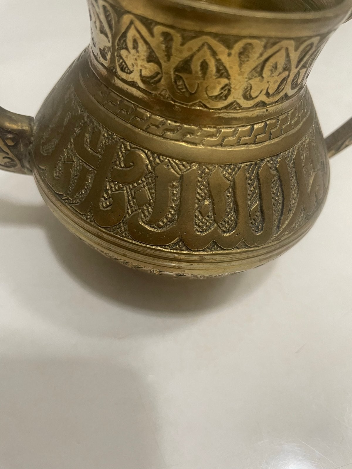 Antieke Marokkaanse theepot van messing met belletjes, Ophalen of Verzenden, Koper