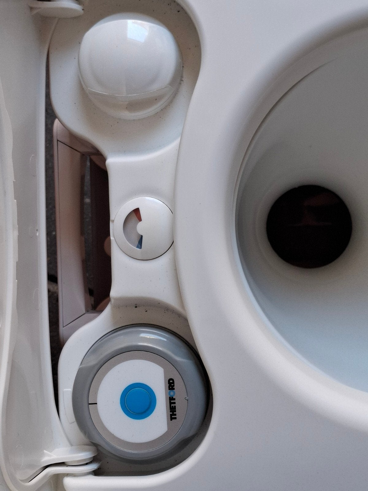 Porta Potti Thetford met elektrische doorspoeling, Ophalen, Zo goed als nieuw