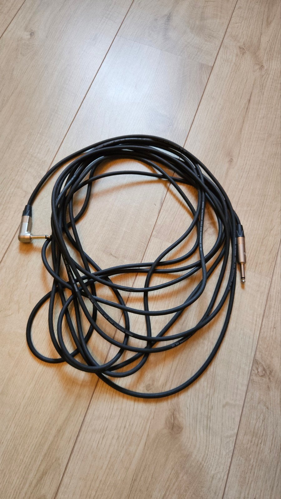 Instrumentkabel - 6.3mm jack naar 6.3mm haakse jack, 9 meter, Muziek en Instrumenten, Kabels en Stekkers, Ophalen of Verzenden