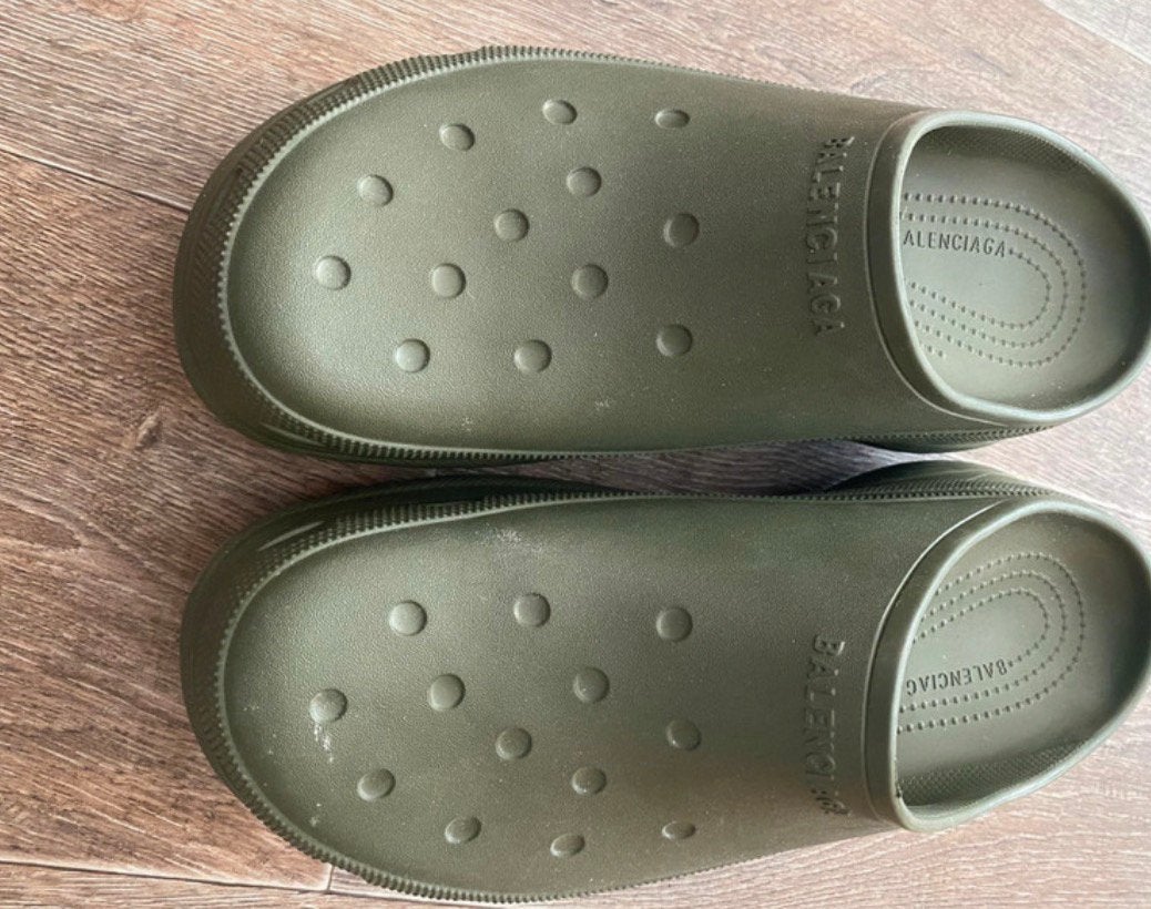 Balenciaga slippers, Ophalen of Verzenden, Zo goed als nieuw, Zwart