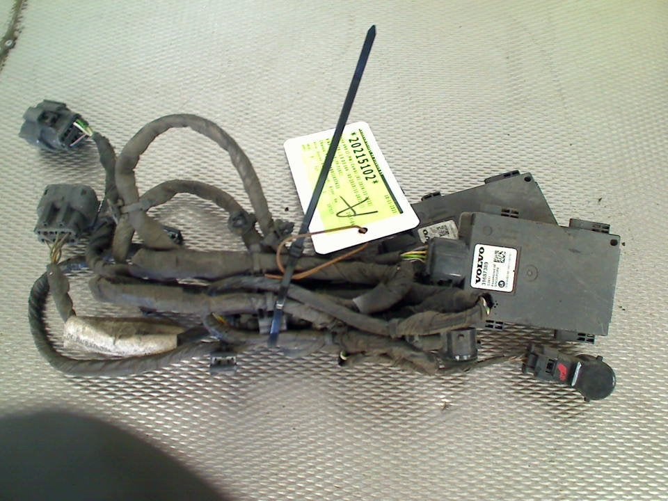 Pdc Sensor Set Volvo V90 II (PW) (2016-03/2021-12) 31687389, Gebruikt, Siegburger Straße 229, Köln 50679, , Duitsland, Info@volvocars.com