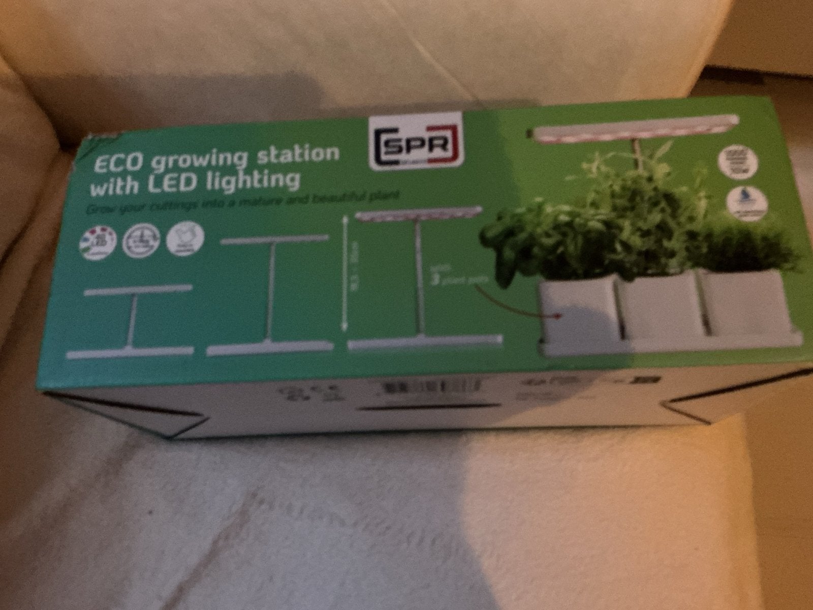 ECO kweekstation met LED verlichting - nieuw nooit gebruikt, Ophalen of Verzenden, Nieuw, Kweekbak