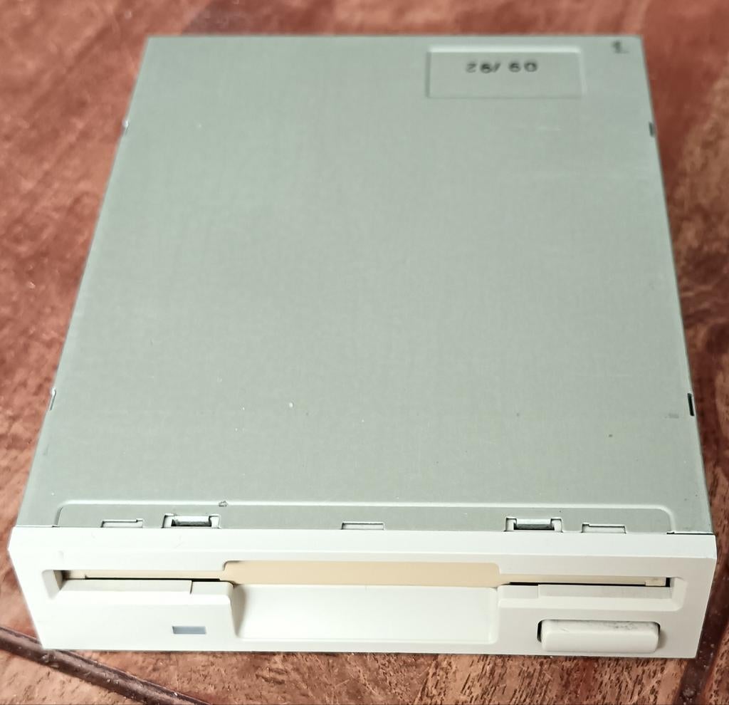 CHINON FZ-357 1.44mb floppy disk drive, Computers en Software, Ophalen of Verzenden