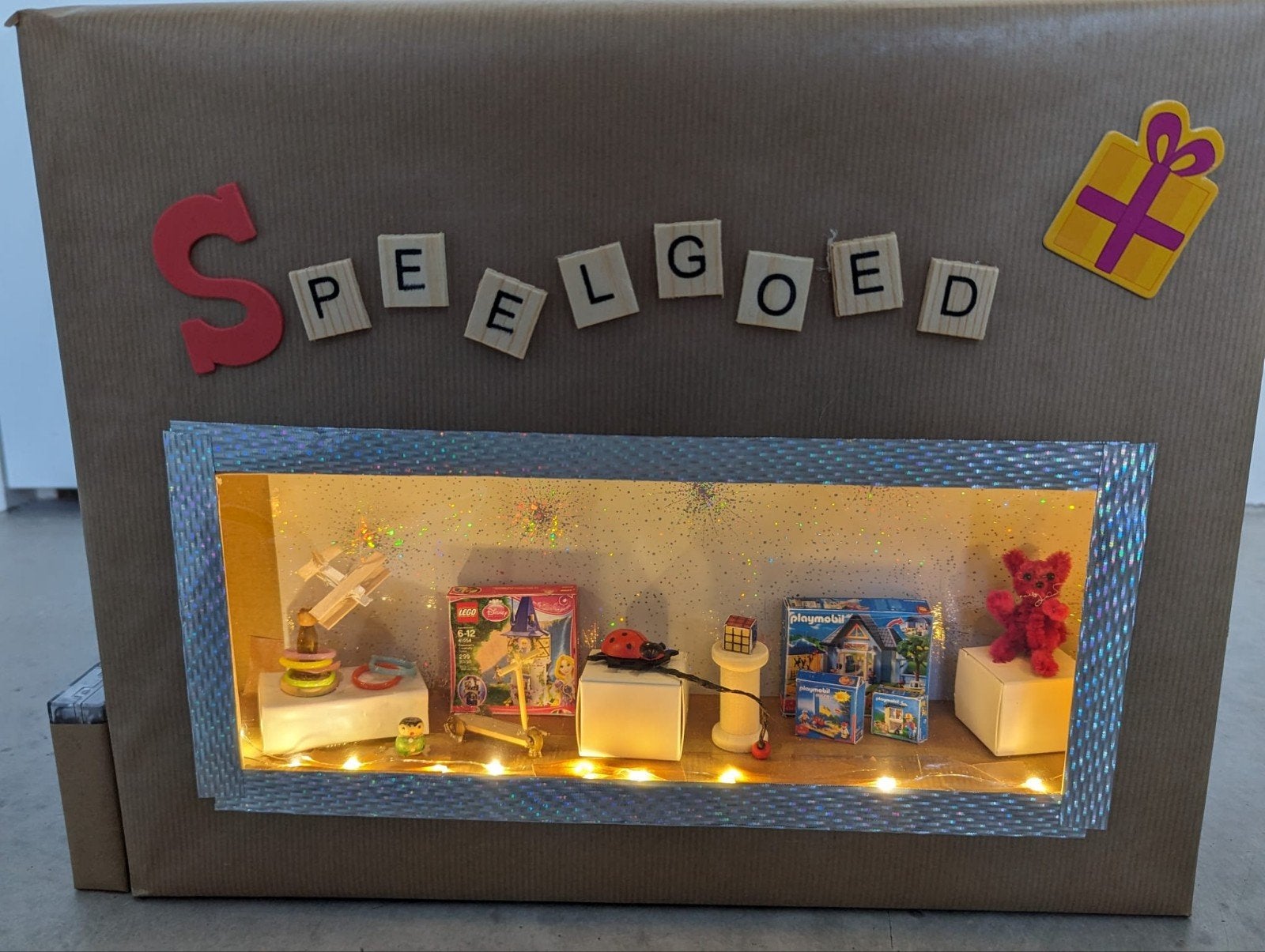 sinterklaas surprise speelgoedwinkel met licht, Ophalen of Verzenden, Nieuw