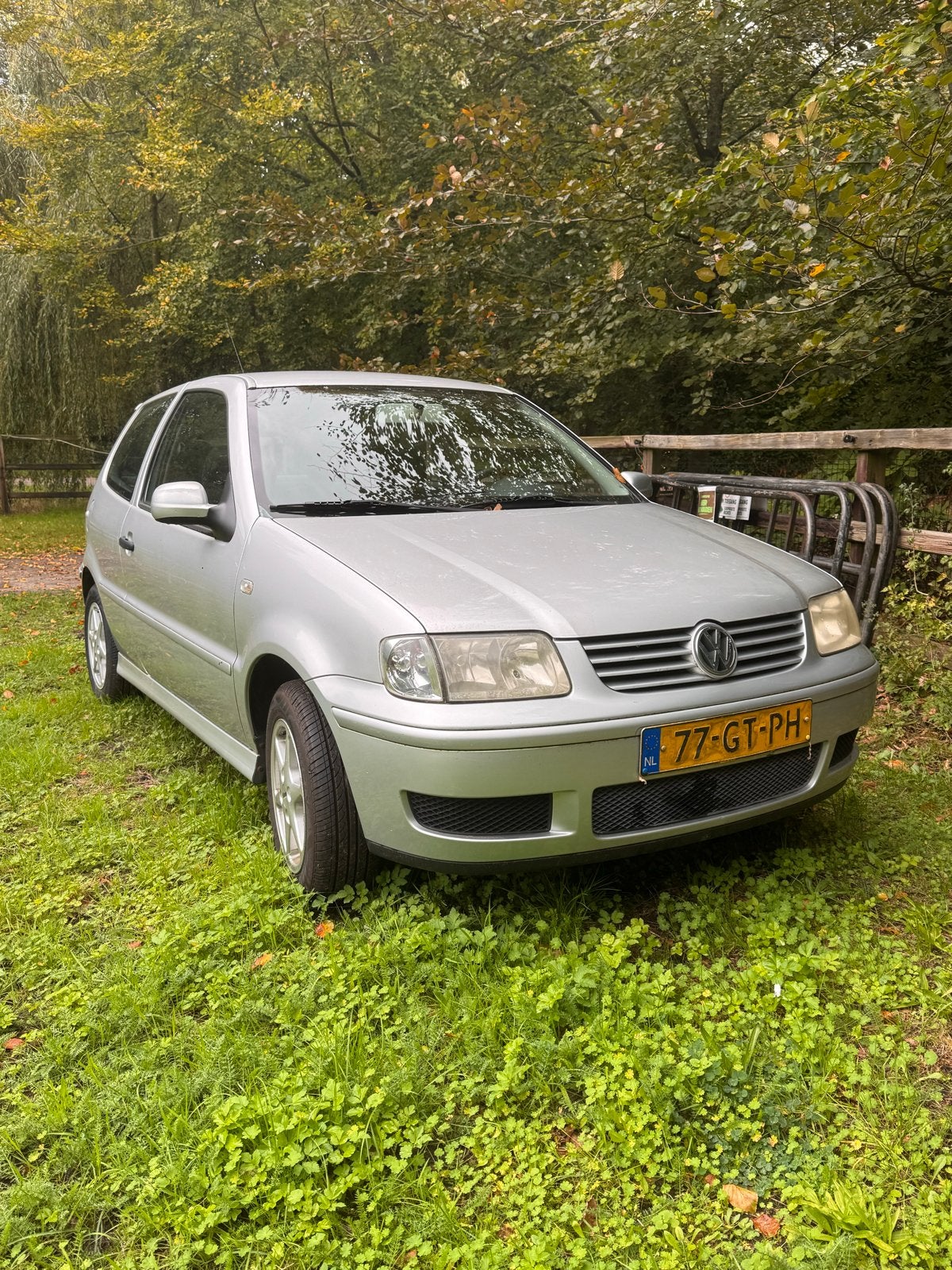 Volkswagen Polo 1.4 55KW 2001 Grijs, Auto's, Voorwielaandrijving, 450 kg, 4 cilinders, 918 kg
