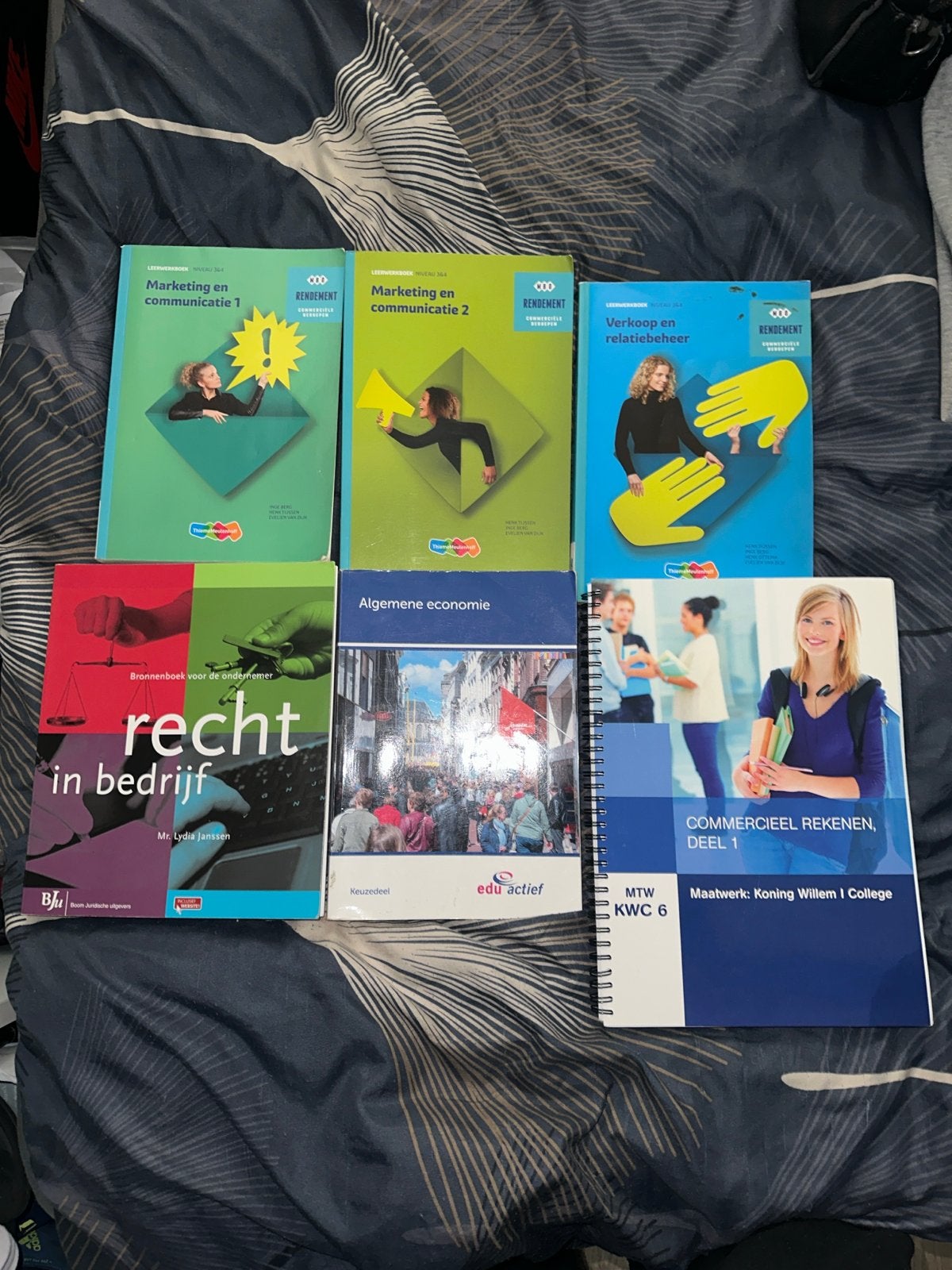 MBO Studieboeken Commercieel/Marketing (6 boeken), Boeken, Studieboeken en Cursussen, Ophalen of Verzenden, Gamma, Gelezen, MBO