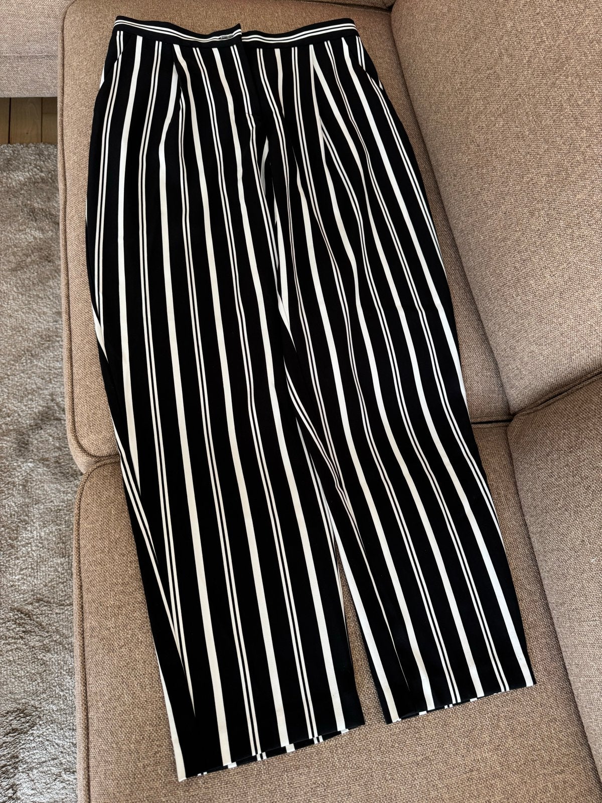 Monki Zwart-wit gestreepte nette pantalon, maat 38, Ophalen of Verzenden, Zo goed als nieuw, Maat 38/40 (M), Zwart