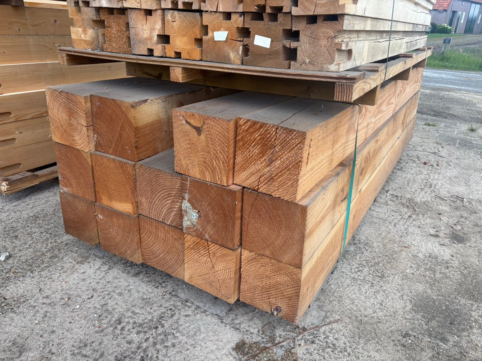 Douglas palen +/- 200x200x2500mm € 55,- per stuk!, Ophalen, Zo goed als nieuw, 250 cm of meer, Balken