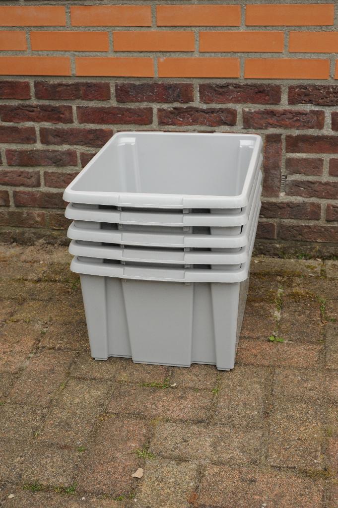Opbergbox (en), 32 liter, (evt. met deksel), Doe-het-zelf en Verbouw, Kratten en Dozen, Ophalen, Gebruikt, Overige typen, Minder dan 35 cm