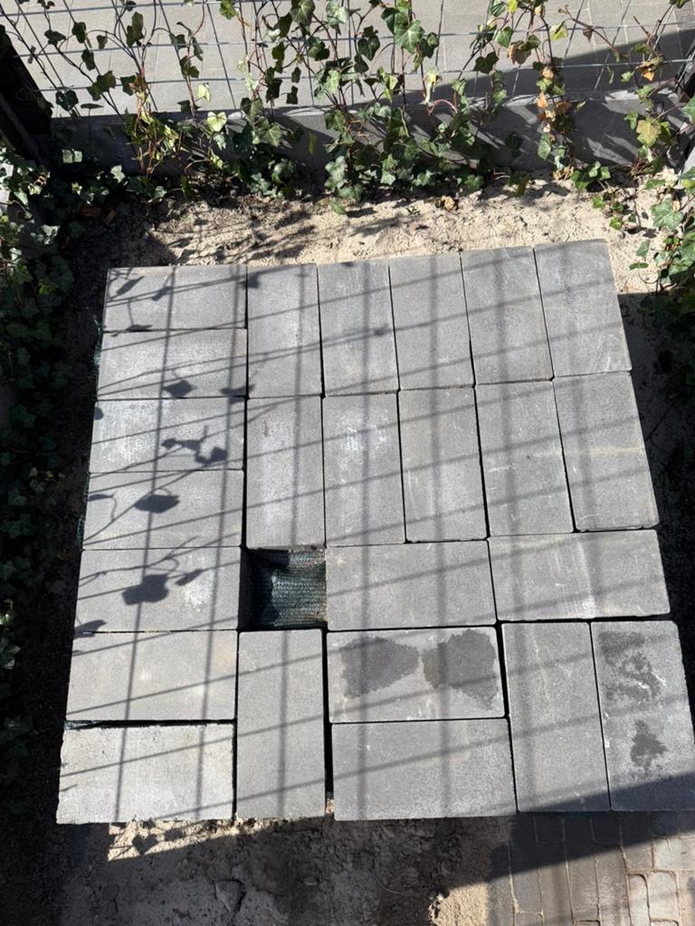 Easyton 15x30x6 Black – 5,6 m² Sierbestrating, Ophalen, Gebruikt, 5 tot 10 m², Beton