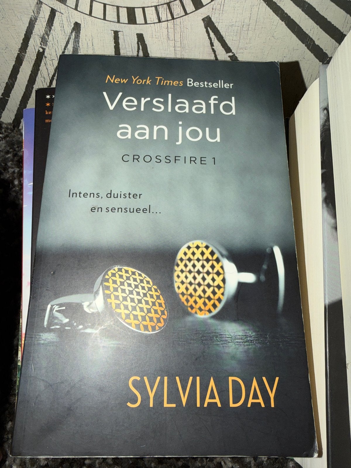 B2.   Sylvia Day - Verslaafd aan jou, Ophalen of Verzenden, Zo goed als nieuw, Sylvia Day
