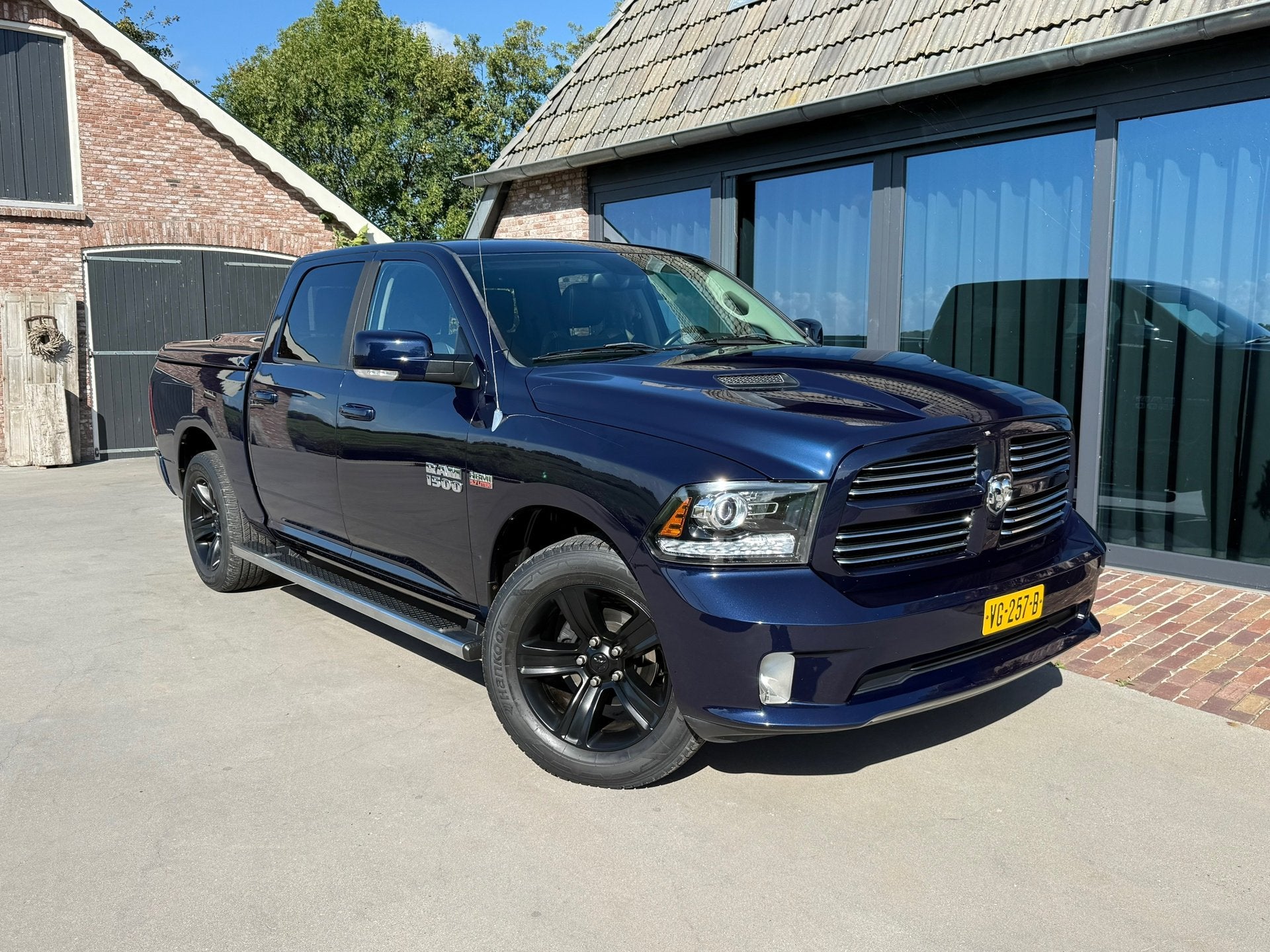 Dodge Ram 1500 5.7 V8 Metallic Blauw Quad Cab 6'4, Auto's, Automaat, Euro 5, Achterwielaandrijving, Gebruikt