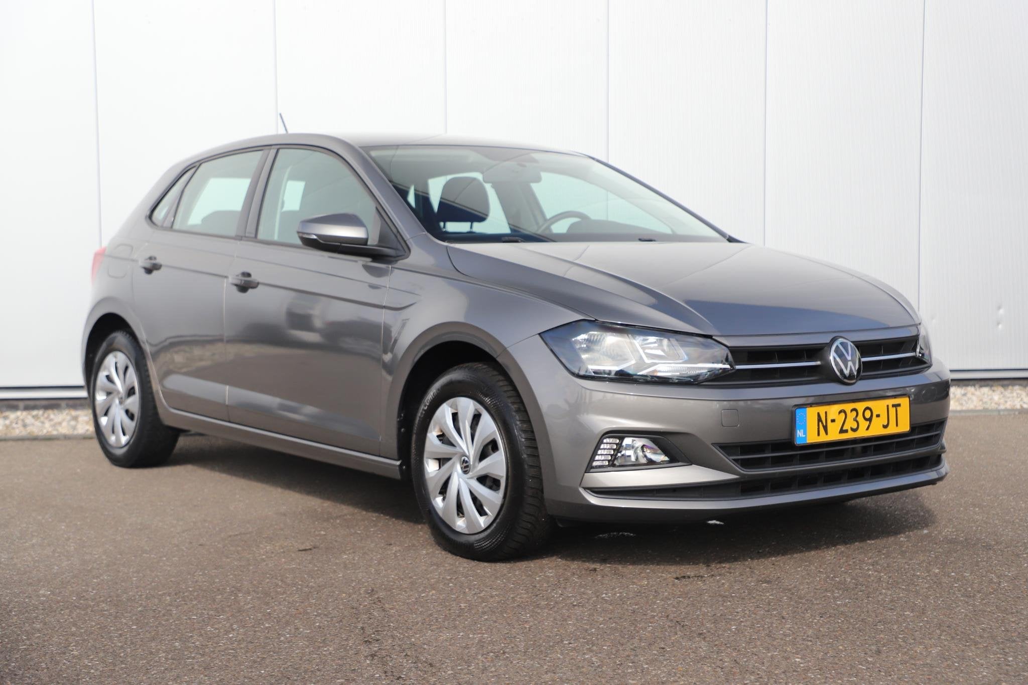 Foto 3 van Volkswagen Polo 1.0 TSI Comfortline 95PK NAP Navigatie Achte