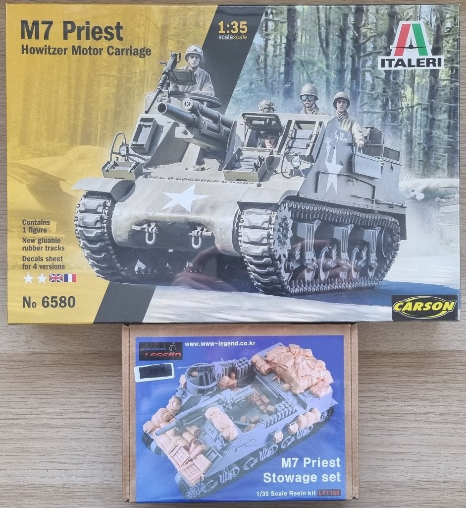 Italeri 1:35 #6580 WWII U.S. M7 Priest & Legend Stowage Set, Tank, Italeri, 1:32 tot 1:50, Nieuw