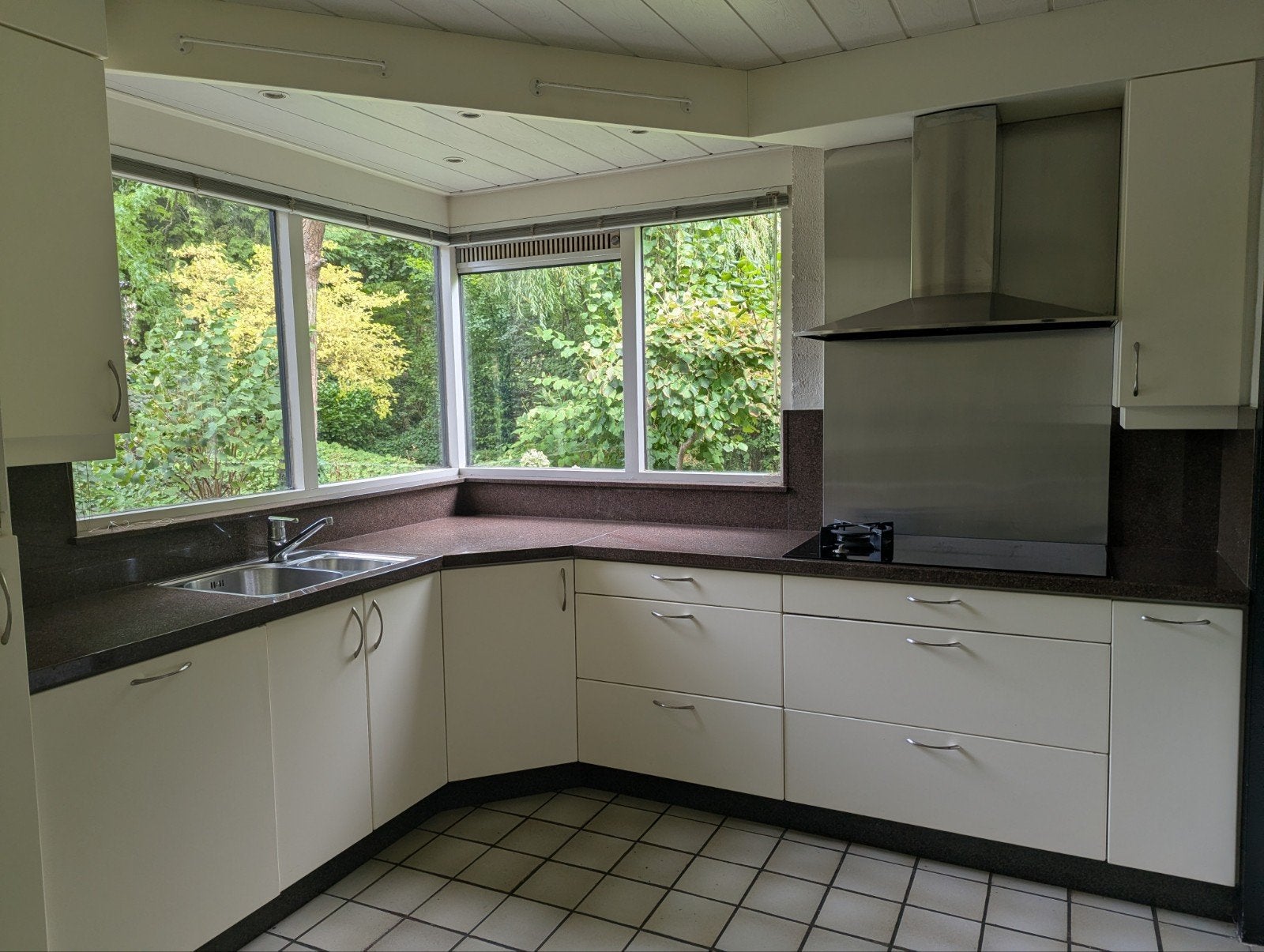 Complete hoek keuken incl apparatuur en graniet keukenblad, Ophalen, Gebruikt, Wit, Hoekkeuken