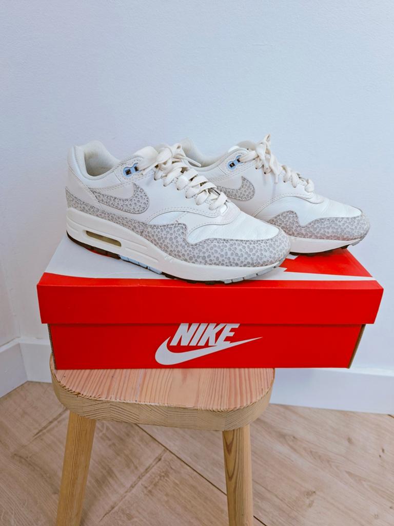 Nike Air Max 1 Safari Summit White/Phantom Sail, maat 37,5, Wit, Nike, Ophalen of Verzenden, Sneakers of Gympen