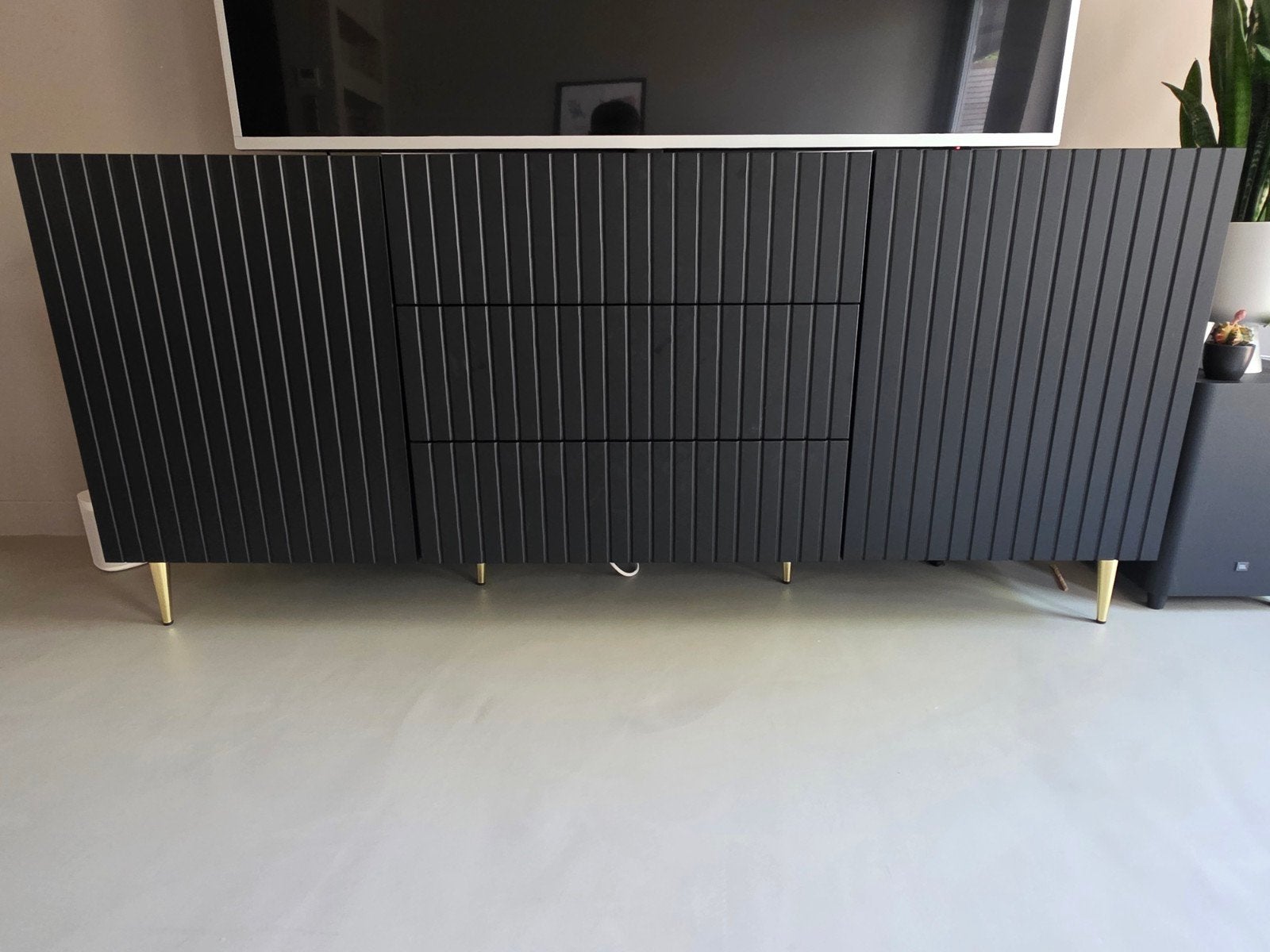Zwart dressoir/tv-meubel 180x46x81 cm - vrijwel nieuw, Ophalen, 150 tot 200 cm, Zo goed als nieuw, Minder dan 100 cm