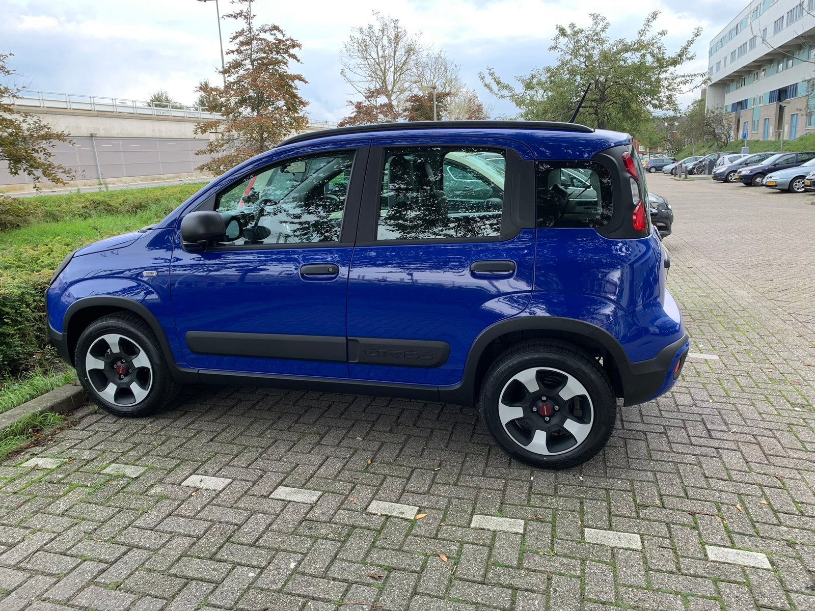 Fiat Panda 1.0 70pk Hybrid 2020 Blauw, Voorwielaandrijving, 40 €/maand, Zwart, Panda