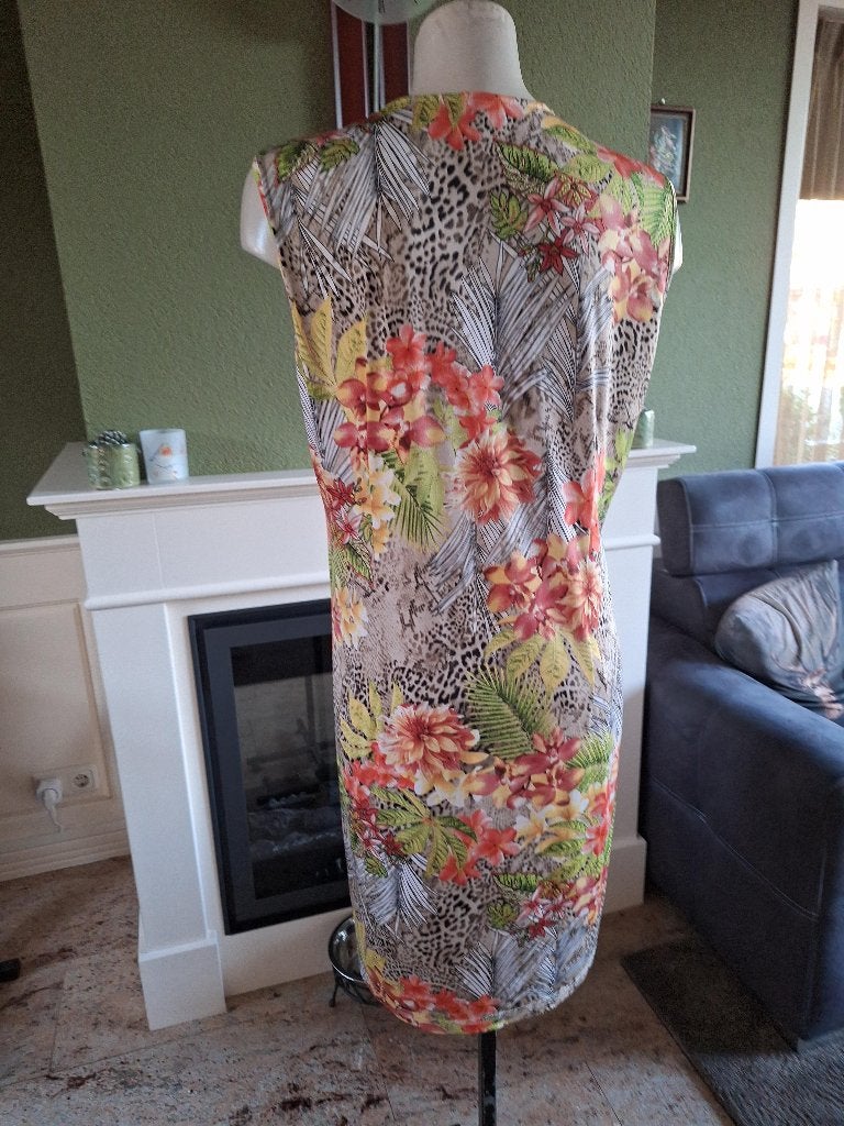 Batida beige oranje luipaard bloemen jurk 5 XL, Verzenden, Beige, Maat 46/48 (XL) of groter, Zo goed als nieuw