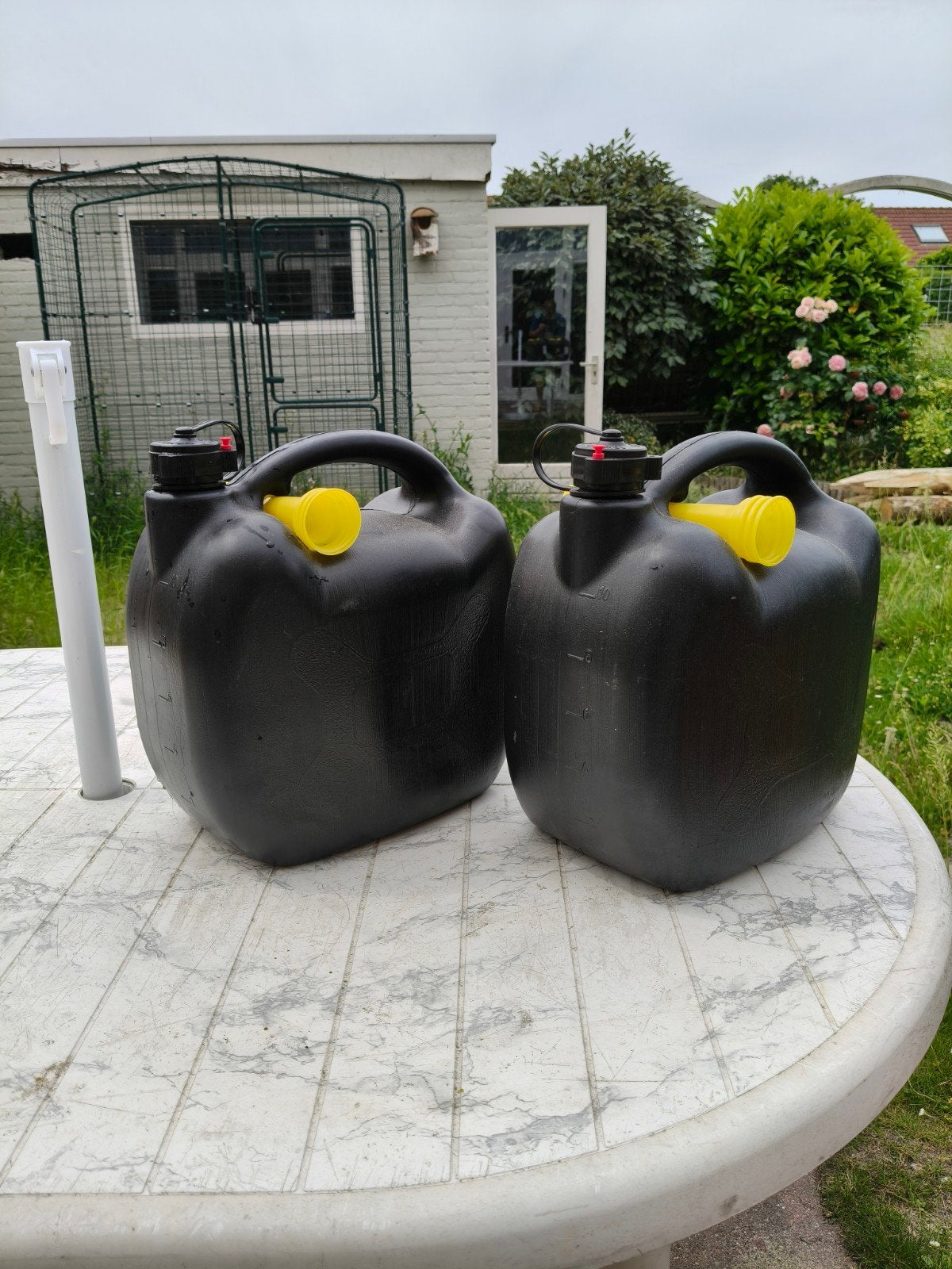Diverse jerrycans te koop, Ophalen