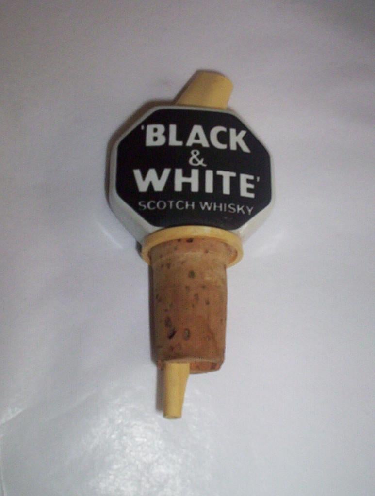 schenkstop/schenker black en white (vlgnr 4) scotch whisky, Verzamelen, Glas en Borrelglaasjes, Ophalen of Verzenden, Zo goed als nieuw