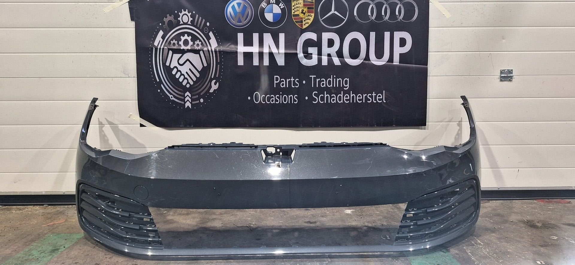Originele VW Golf 8 (MK8) Voorbumper Grijs Metallic (2020+), Auto-onderdelen, Gebruikt, -, -, Ophalen of Verzenden
