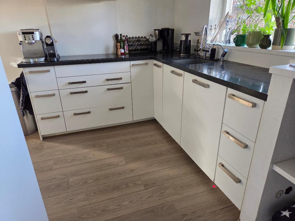 Mooie 2e hands keuken, Huis en Inrichting, Keuken | Complete keukens, Ophalen, Gebruikt, Wit, Hoekkeuken